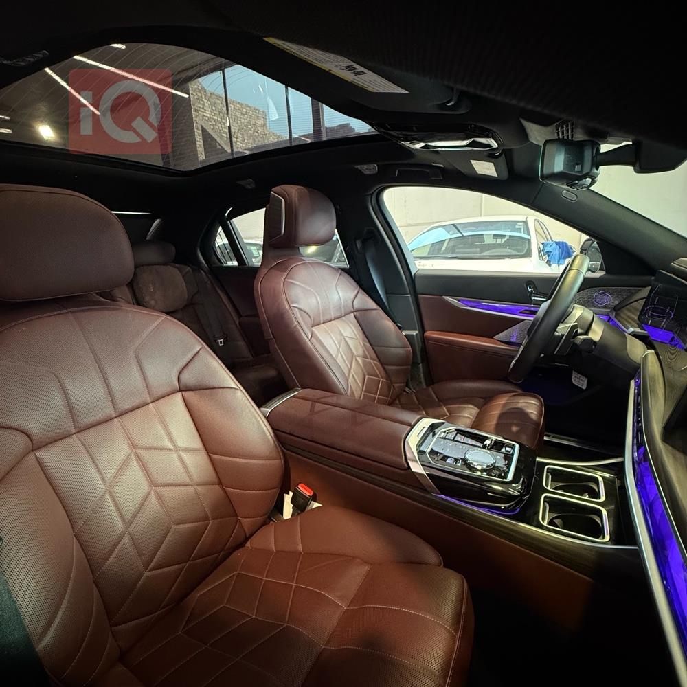 بي ام دبليو الفئة 7